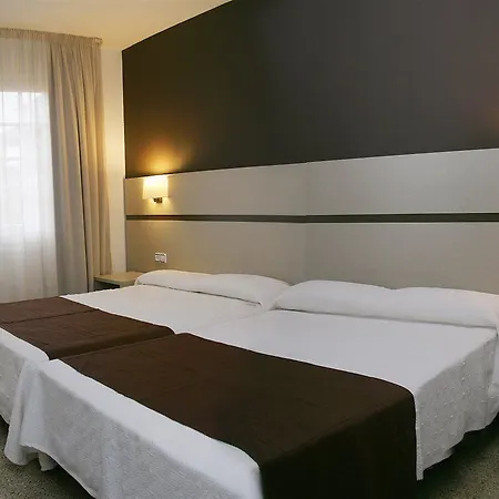 La Carolina ホテル 4*