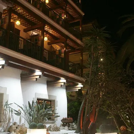 Hotel La Carolina