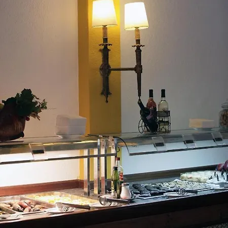 Otel La Carolina 4*