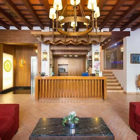 Hotel La Carolina 4*