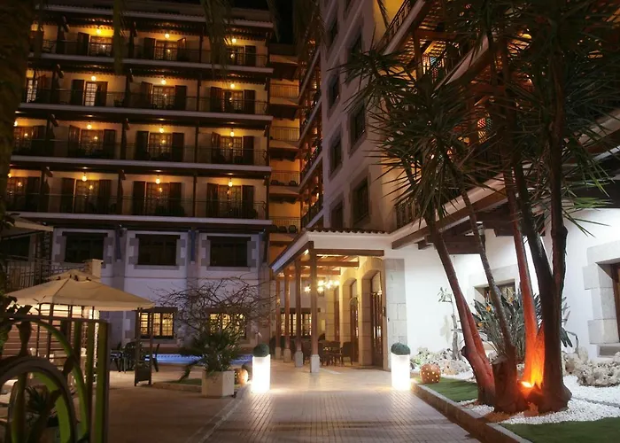 Hotel La Carolina 4*