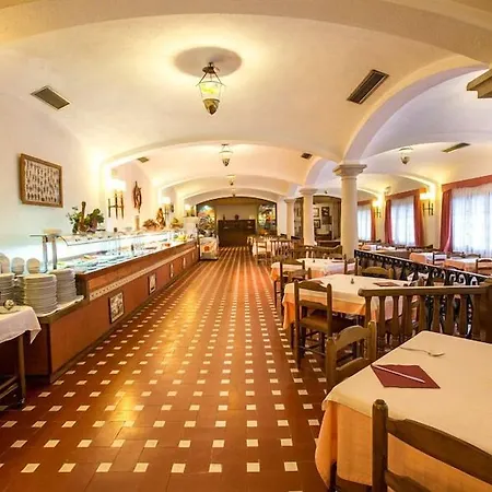Отель La Carolina 4*